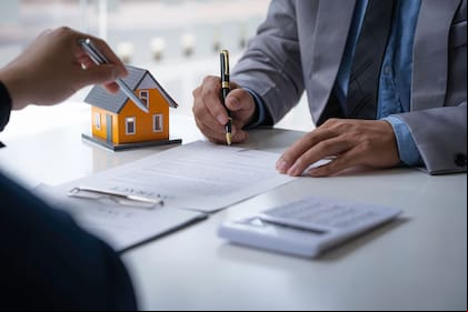 Existe una opción en la que el comprador obtiene la propiedad por hasta un 50% menos