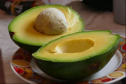 La palta nutre la piel, las uñas y el cabello por su alto contenido en vitaminas C y E (Foto ilustrativa: PIXABAY)