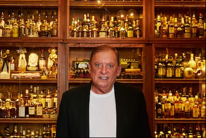 Miguel Ángel Reigosa, dueño del único Museo del Whisky de Argentina